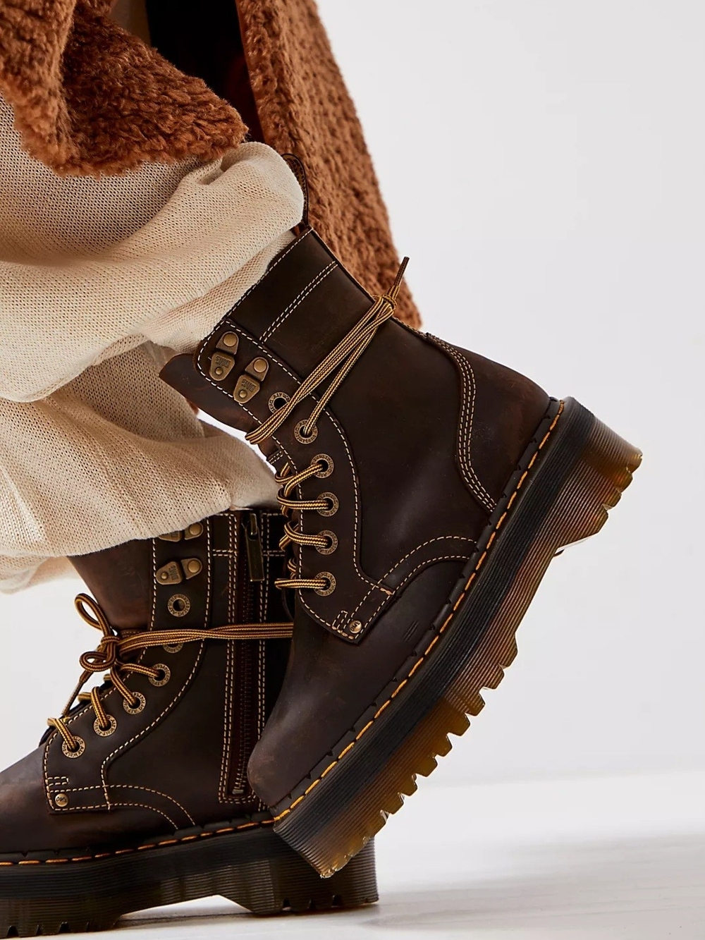 Dr. Martens Jadon Archive Brown Lace-Up Boots NWOB - Picture 2 of 8